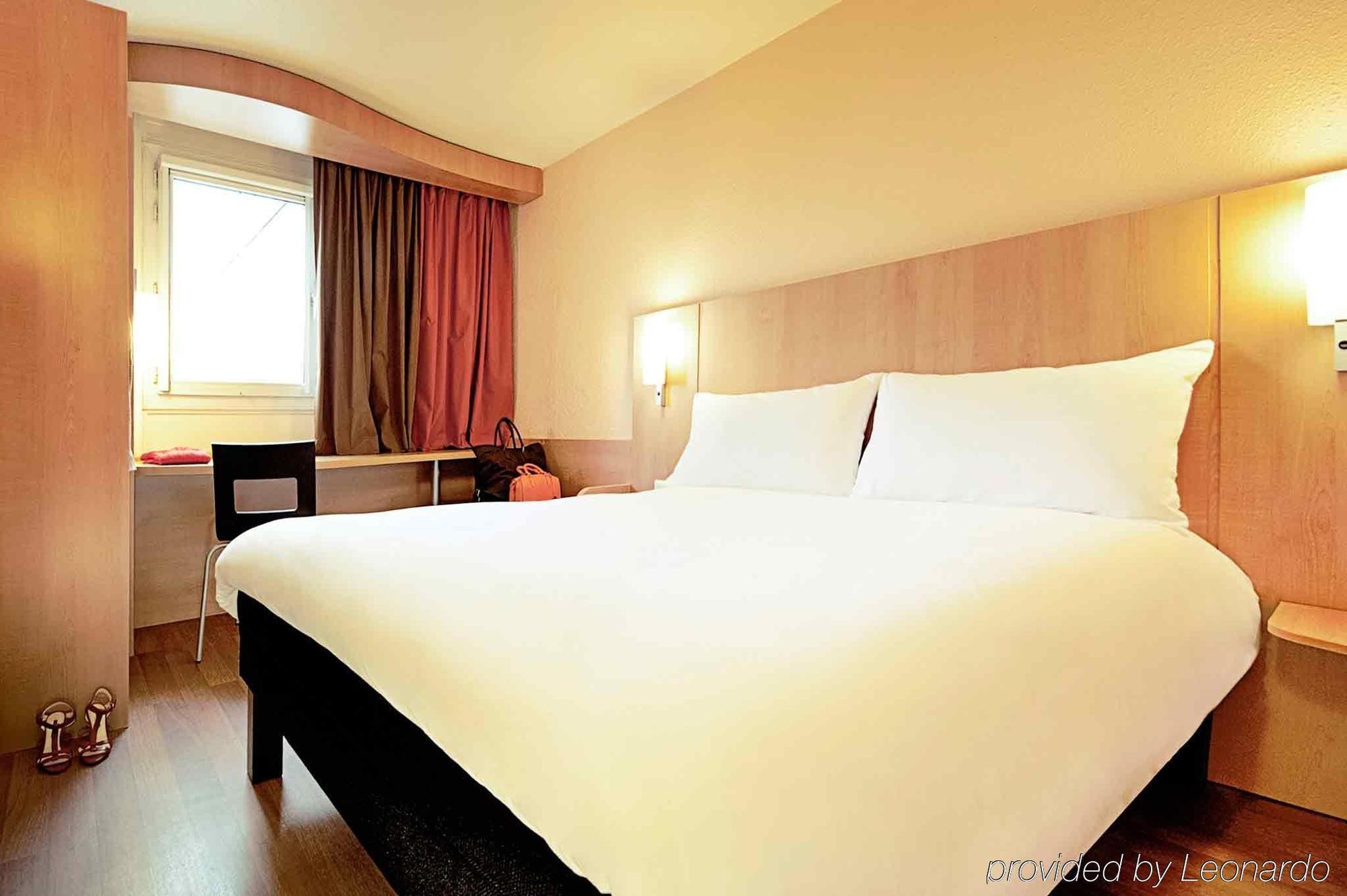 ไอบิส กาแล คาร์ เฟอรี Hotel กาเลส์ ภายนอก รูปภาพ