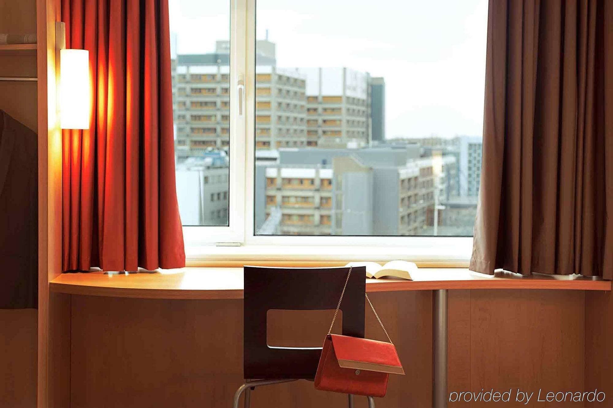 ไอบิส กาแล คาร์ เฟอรี Hotel กาเลส์ ภายนอก รูปภาพ