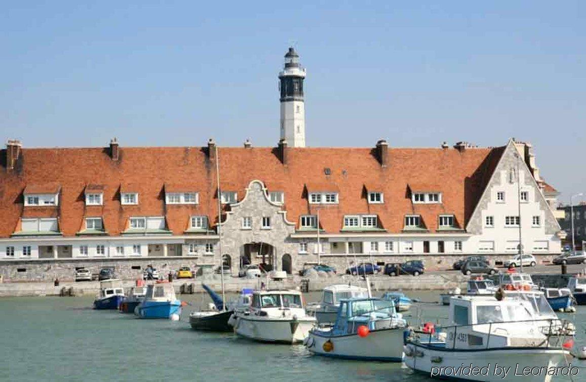 ไอบิส กาแล คาร์ เฟอรี Hotel กาเลส์ ภายนอก รูปภาพ