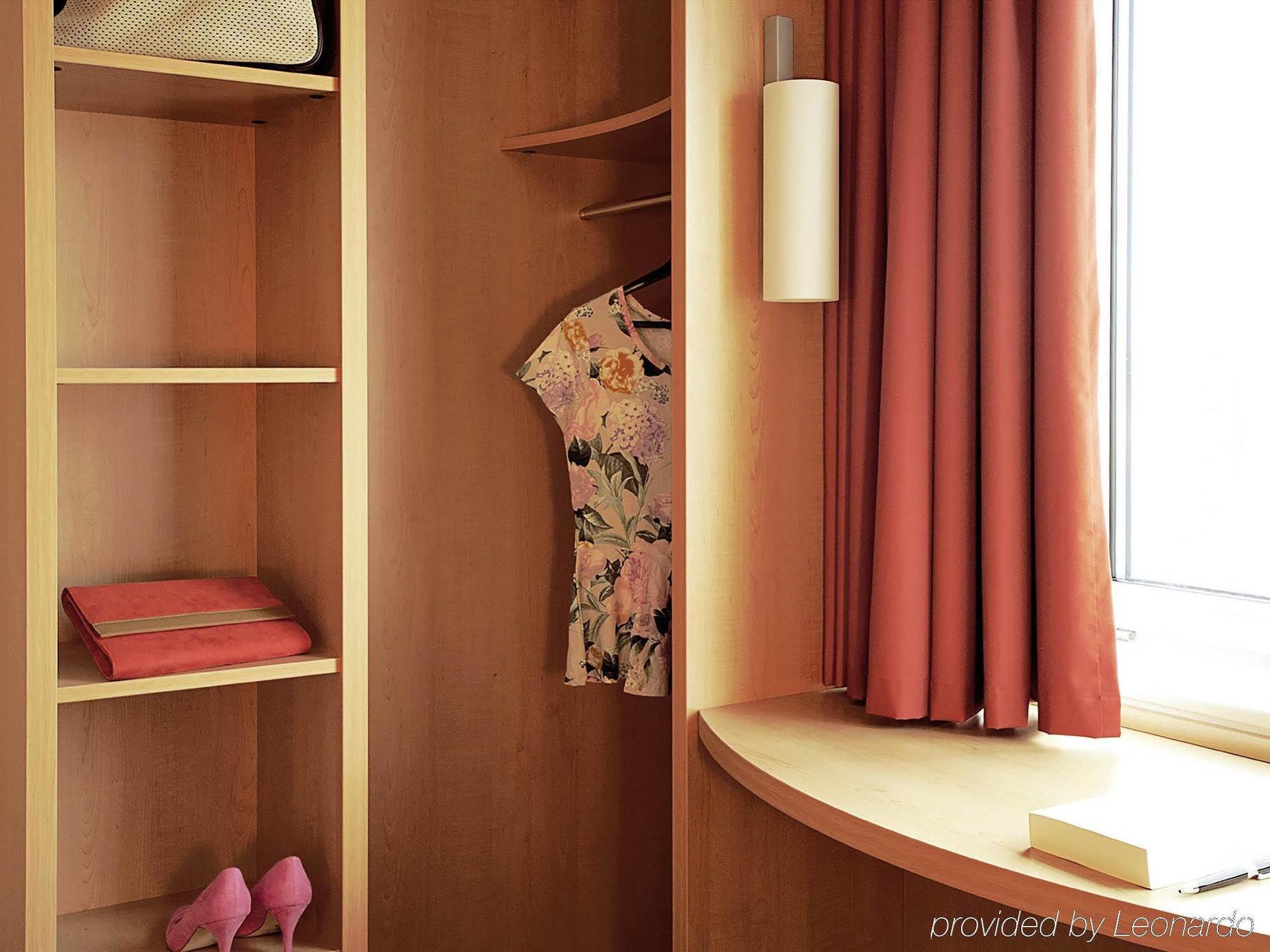 ไอบิส กาแล คาร์ เฟอรี Hotel กาเลส์ ภายนอก รูปภาพ